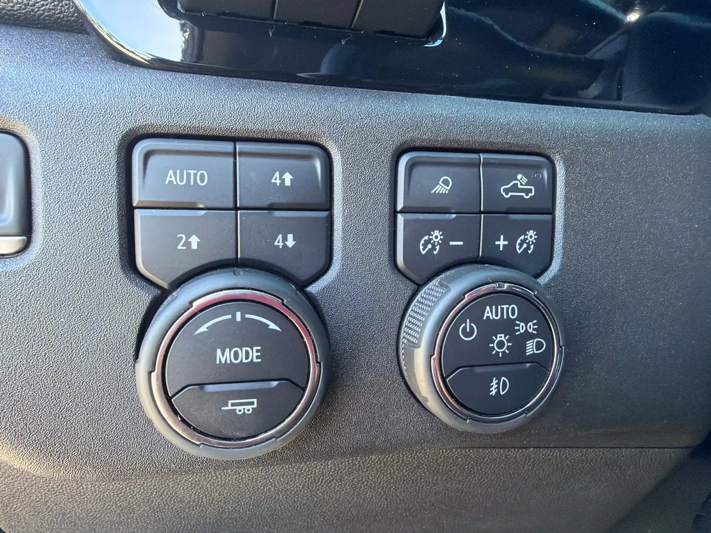 2024 Chevrolet Silverado Hd - $63,500