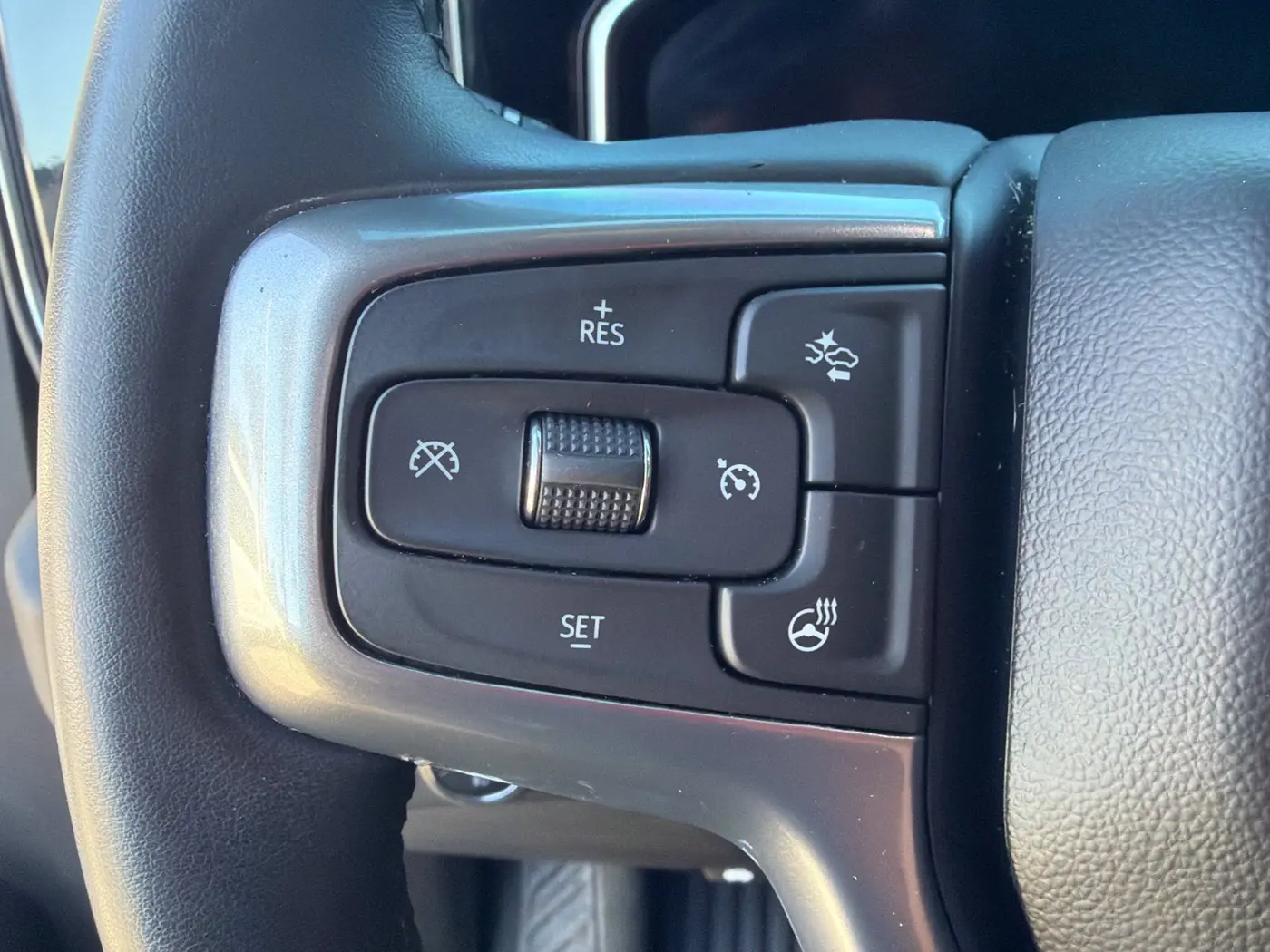 2024 Chevrolet Silverado Hd - $63,500