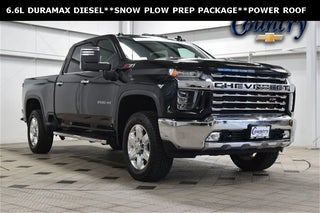 2022 Chevrolet Silverado 2500HD with Black Exterior