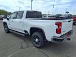 2022 Silverado 2500HD Thumbnail 3