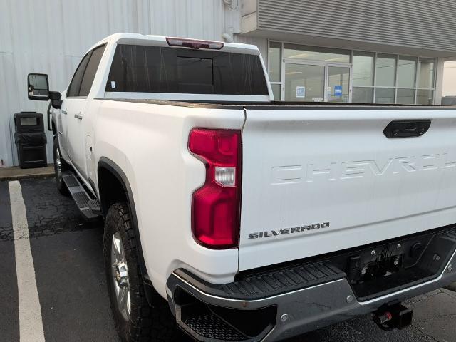 2022 Chevrolet Silverado Hd - $44,000