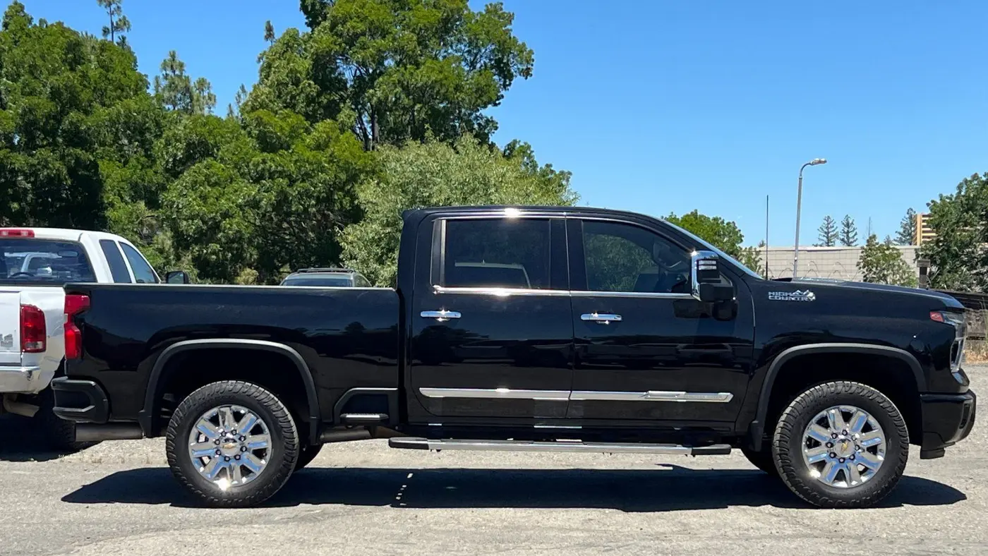2024 Chevrolet Silverado 2500HD High Country