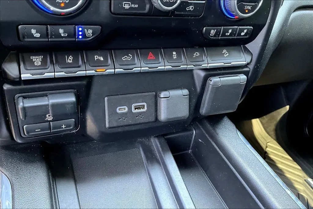2023 Chevrolet Silverado Hd - $57,650