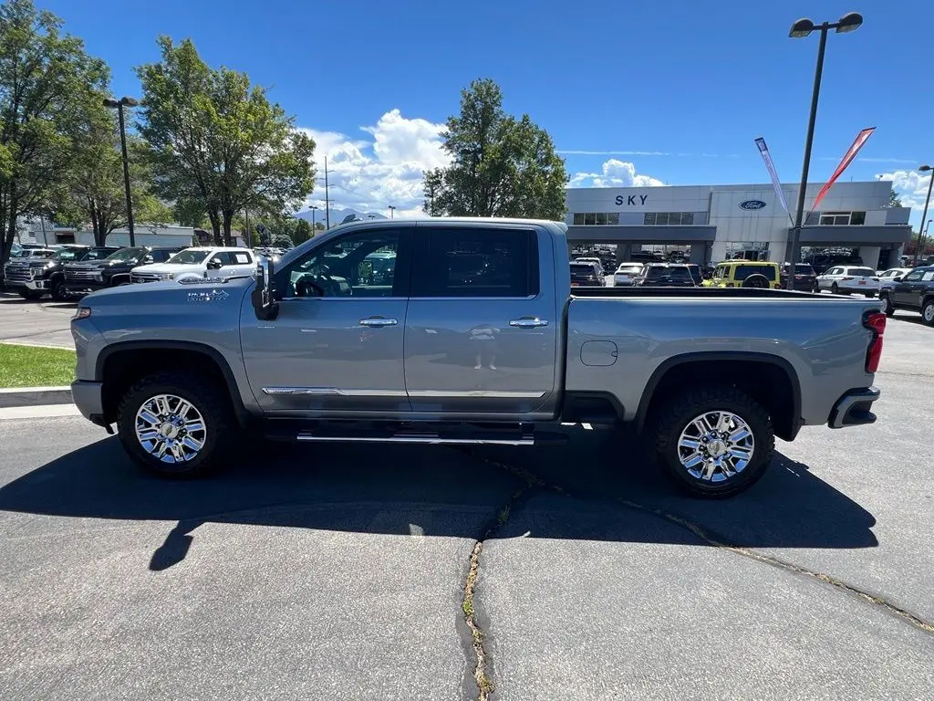 2024 Chevrolet Silverado Hd - $68,000
