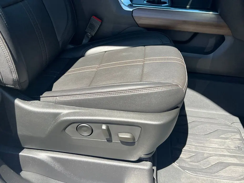 2024 Chevrolet Silverado Hd - $68,000