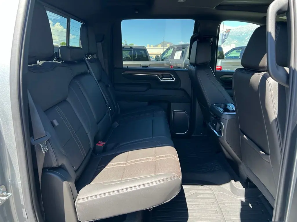 2024 Chevrolet Silverado Hd - $68,000