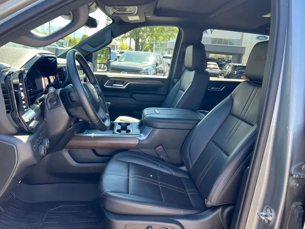 2024 Chevrolet Silverado Hd - $68,000