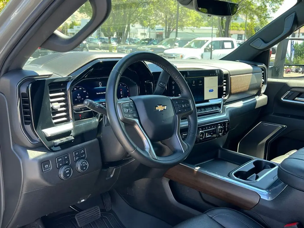 2024 Chevrolet Silverado Hd - $68,000