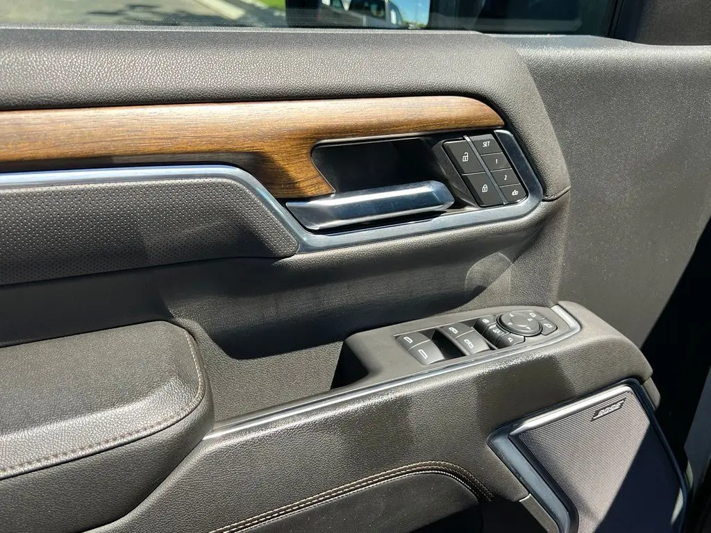 2024 Chevrolet Silverado Hd - $68,000