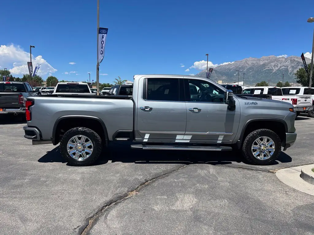 2024 Chevrolet Silverado Hd - $67,000