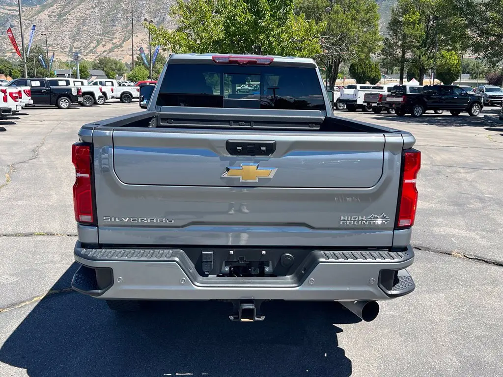 2024 Chevrolet Silverado Hd - $67,000