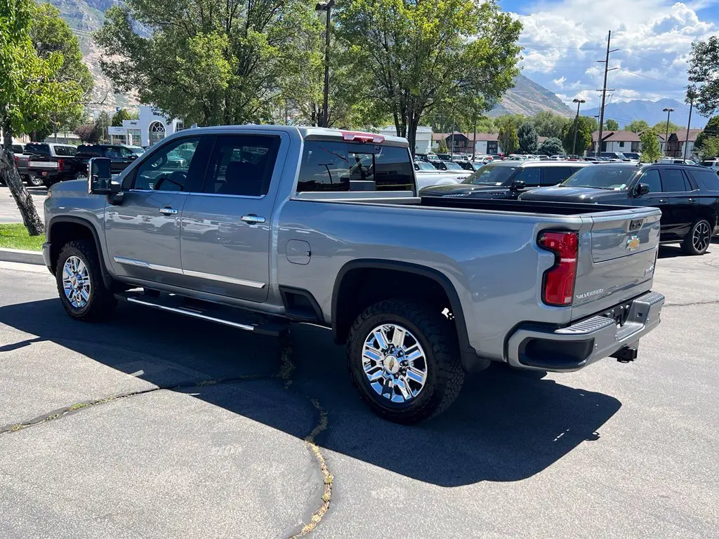 2024 Chevrolet Silverado Hd - $67,000