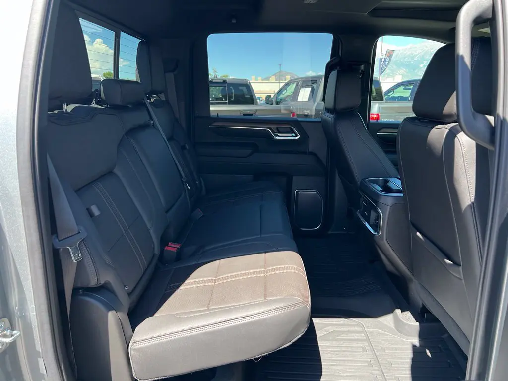 2024 Chevrolet Silverado Hd - $67,000