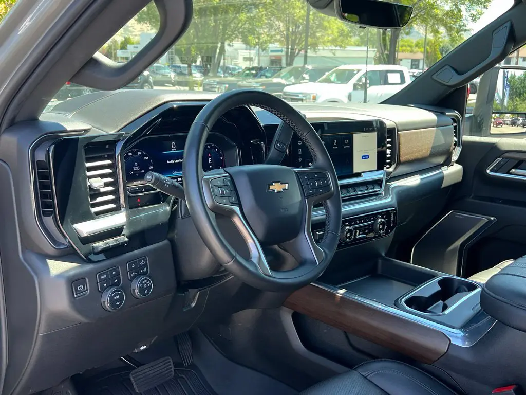 2024 Chevrolet Silverado Hd - $67,000