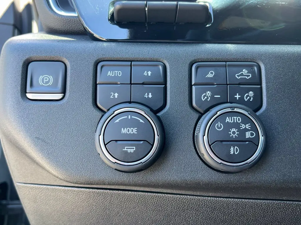 2024 Chevrolet Silverado Hd - $67,000