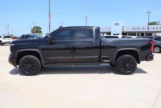 2024 Chevrolet Silverado Hd - $65,990