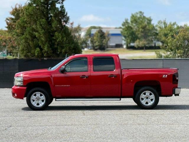 2007 Chevrolet Silverado - $8,950