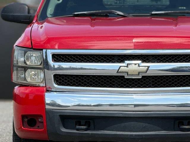 2007 Chevrolet Silverado - $8,950