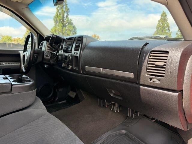 2007 Chevrolet Silverado - $8,950