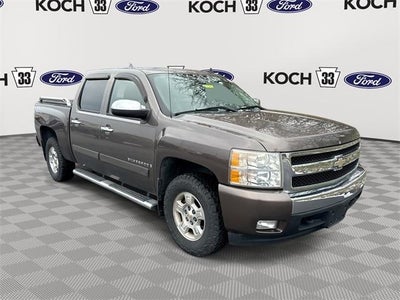 2007 Chevrolet Silverado 1500 Work Truck 4DR Crew Cab 4WD 5.8 FT. SB