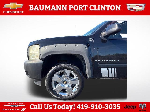 2009 Chevrolet Silverado - $7,995