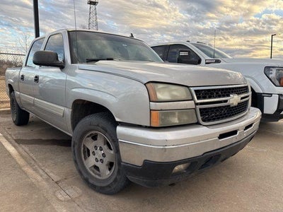 2006 Chevrolet Silverado 1500 LS2 4DR Crew Cab 4WD 5.8 FT. SB