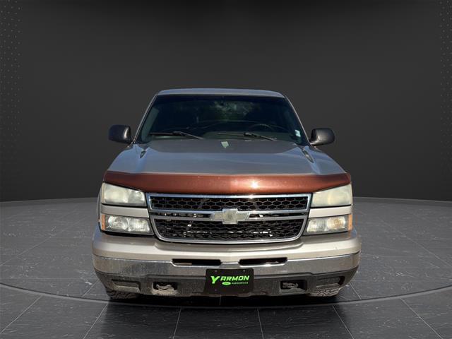2007 Chevrolet Silverado - $2,900