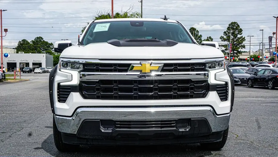 2025 Chevrolet Silverado 1500 LT