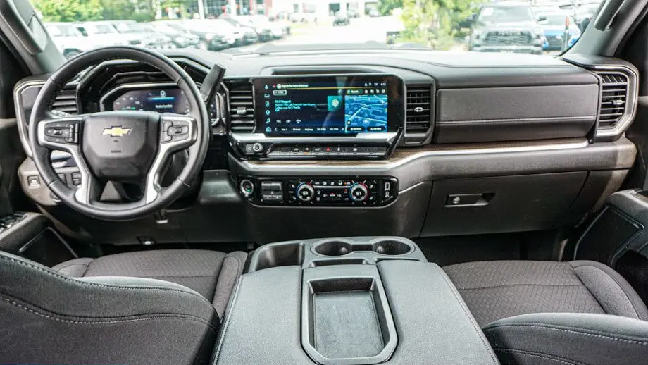 2025 Chevrolet Silverado 1500 LT