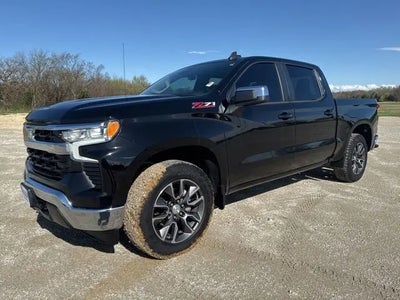 2022 Chevrolet Silverado 1500 4X4 LT 4DR Crew Cab 5.8 FT. SB W/1LT