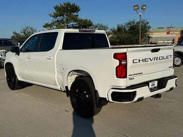 2024 Chevrolet Silverado - $41,001