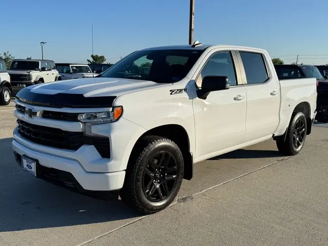 2024 Chevrolet Silverado - $41,001