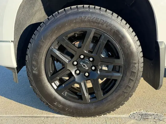 2024 Chevrolet Silverado - $41,001