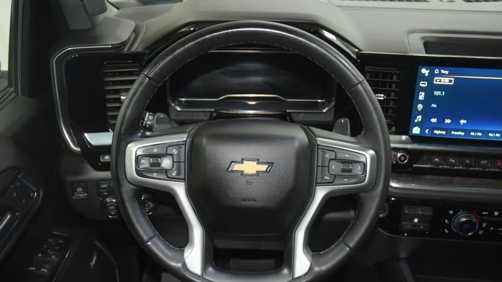2024 Chevrolet Silverado 1500 LTZ