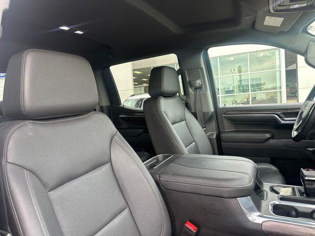 2023 Chevrolet Silverado - $37,176