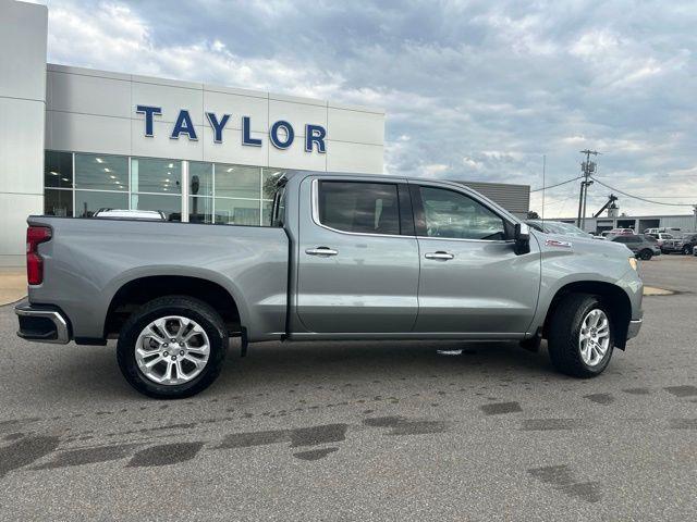 2023 Chevrolet Silverado - $37,176