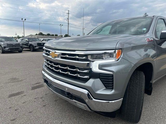 2023 Chevrolet Silverado - $37,176