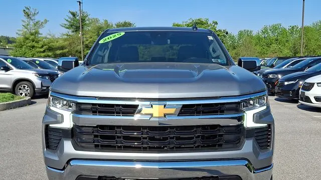 2025 Chevrolet Silverado 1500 LT