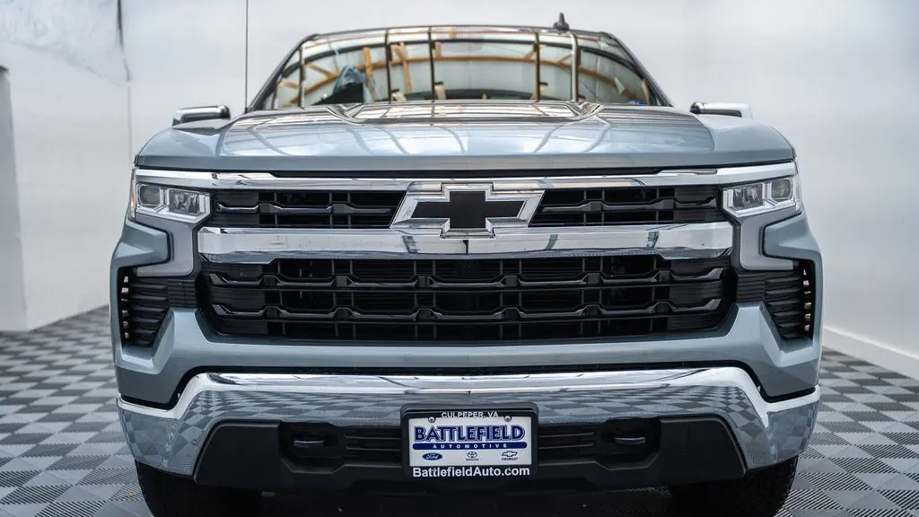 2025 Chevrolet Silverado 1500 LT