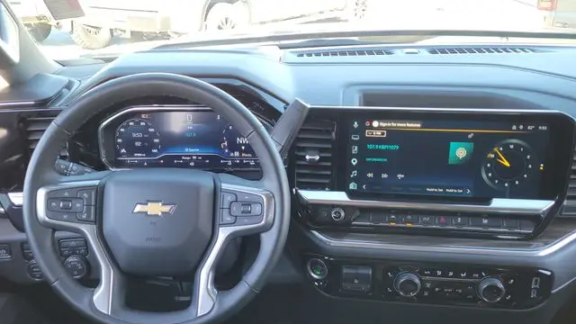 2025 Chevrolet Silverado 1500 LT