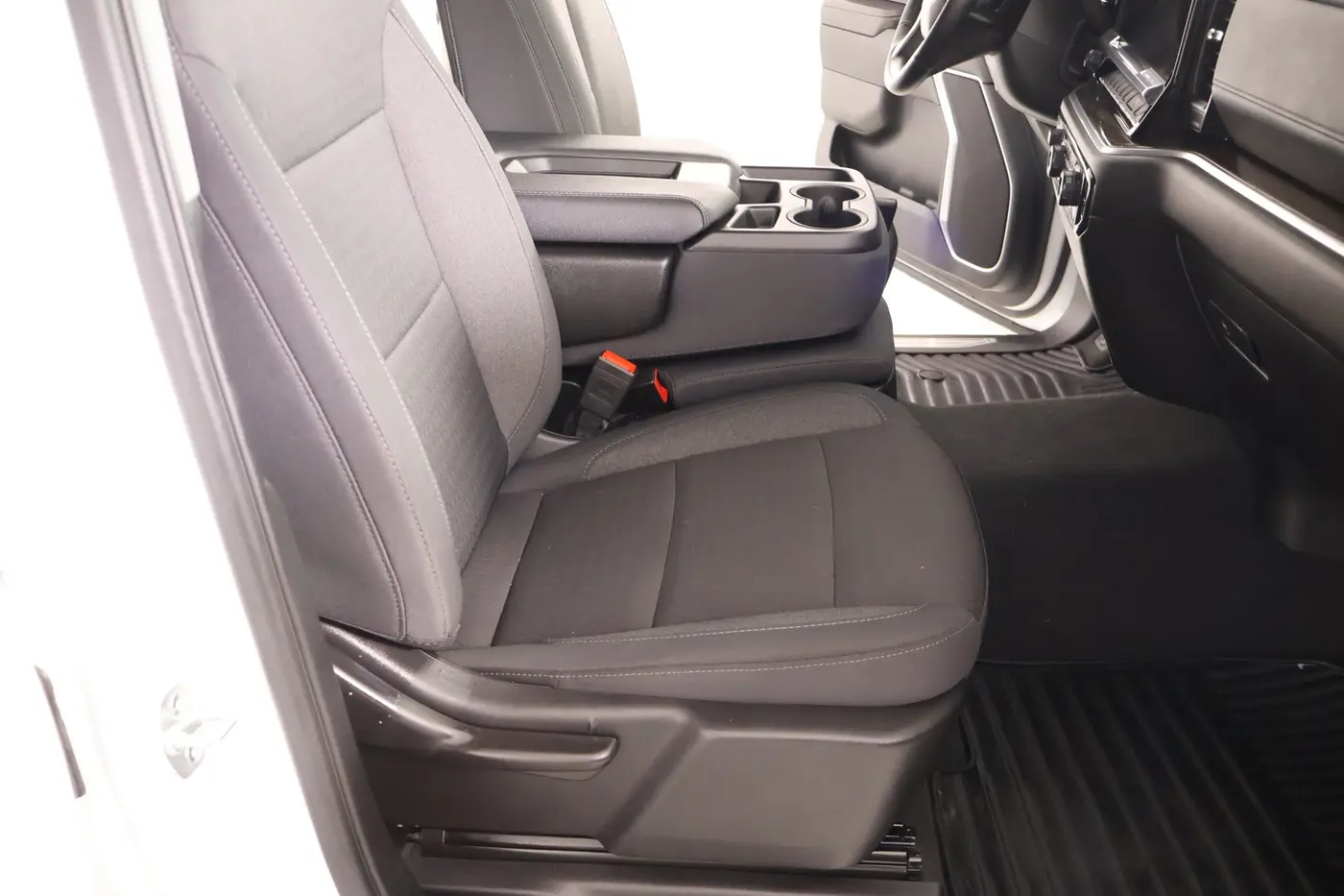 2025 Chevrolet Silverado - $39,929