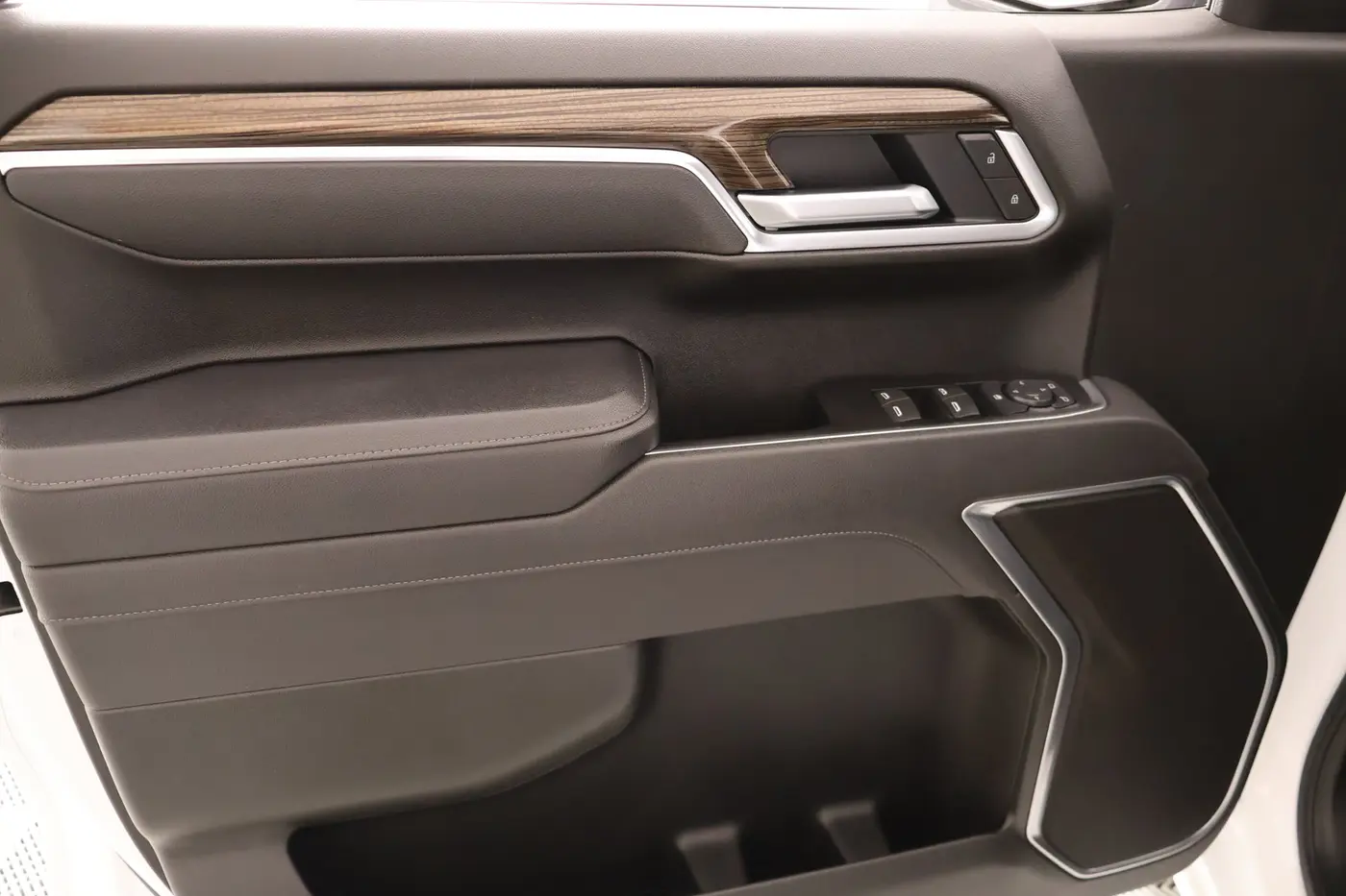 2025 Chevrolet Silverado - $39,929