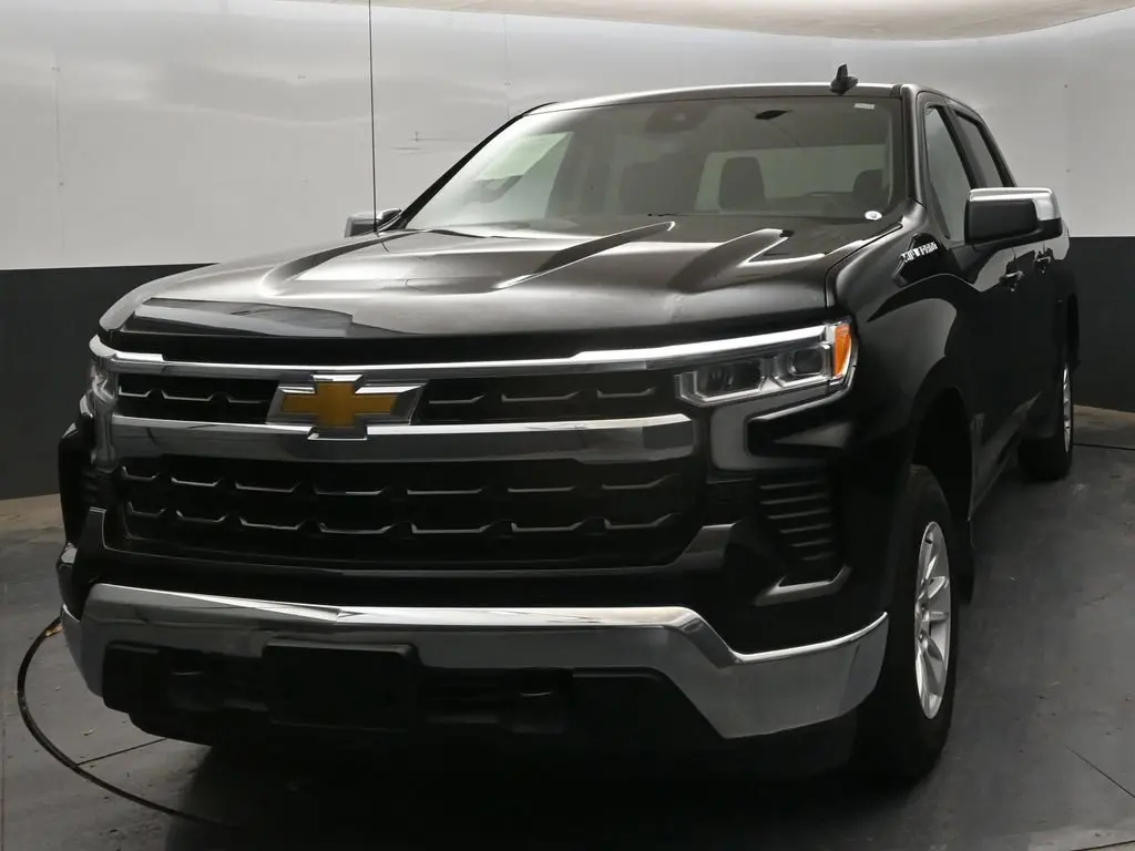 2025 Chevrolet Silverado - $39,980