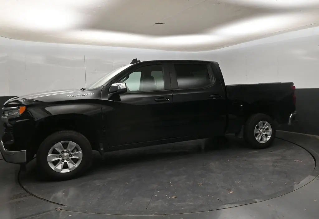 2025 Chevrolet Silverado - $39,980