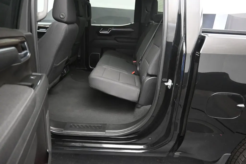 2025 Chevrolet Silverado - $39,980