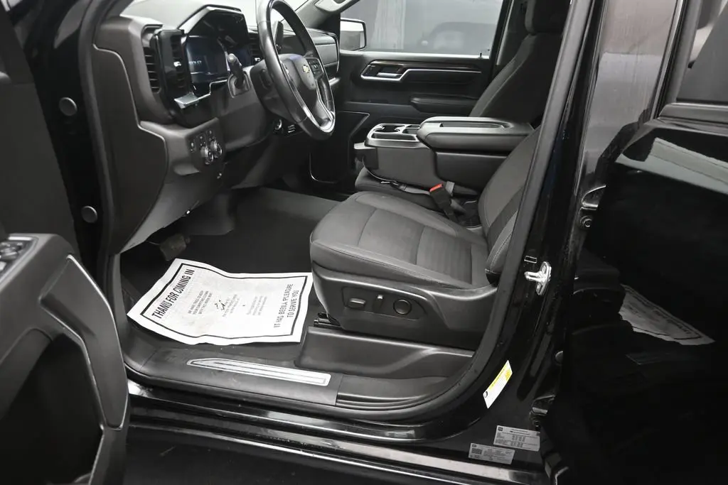 2025 Chevrolet Silverado - $39,980