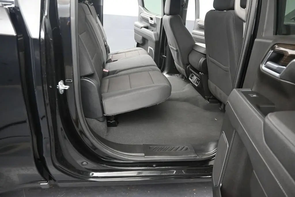 2025 Chevrolet Silverado - $39,980