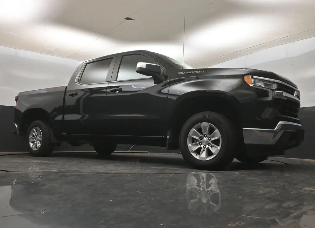 2025 Chevrolet Silverado - $39,980