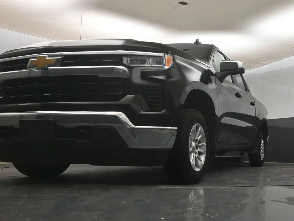 2025 Chevrolet Silverado - $39,980