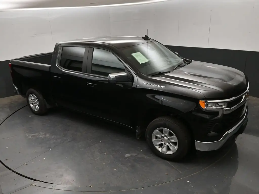 2025 Chevrolet Silverado - $39,980
